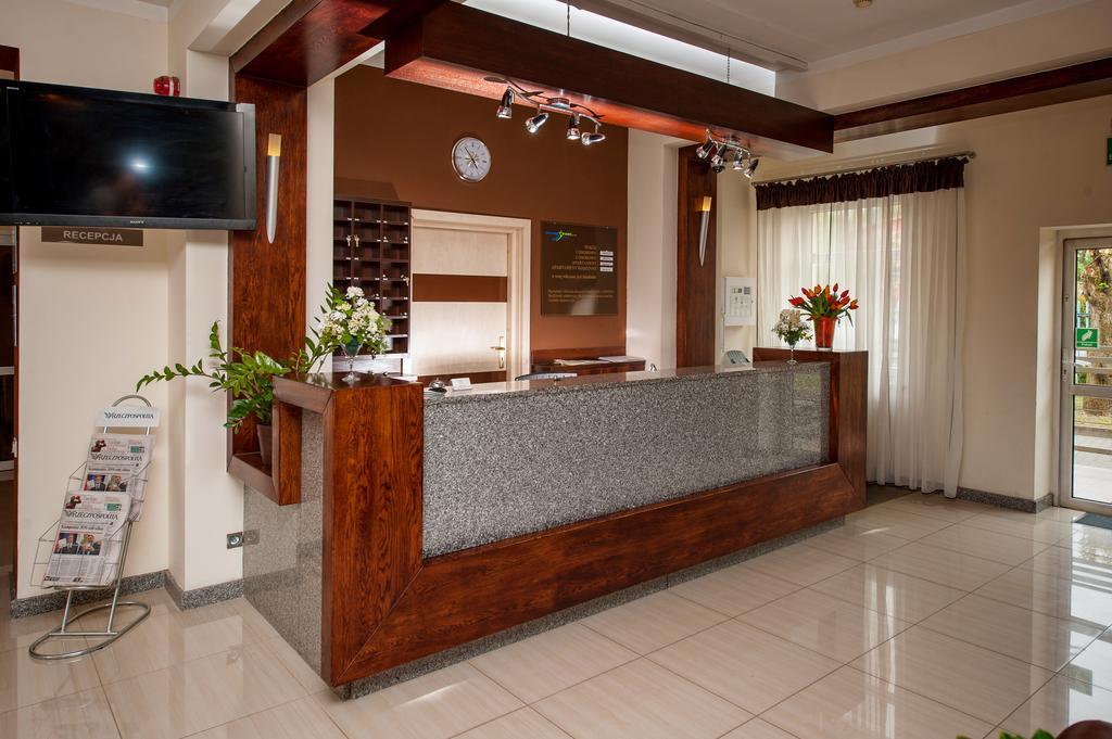 Hotel Jarota 야로친 외부 사진