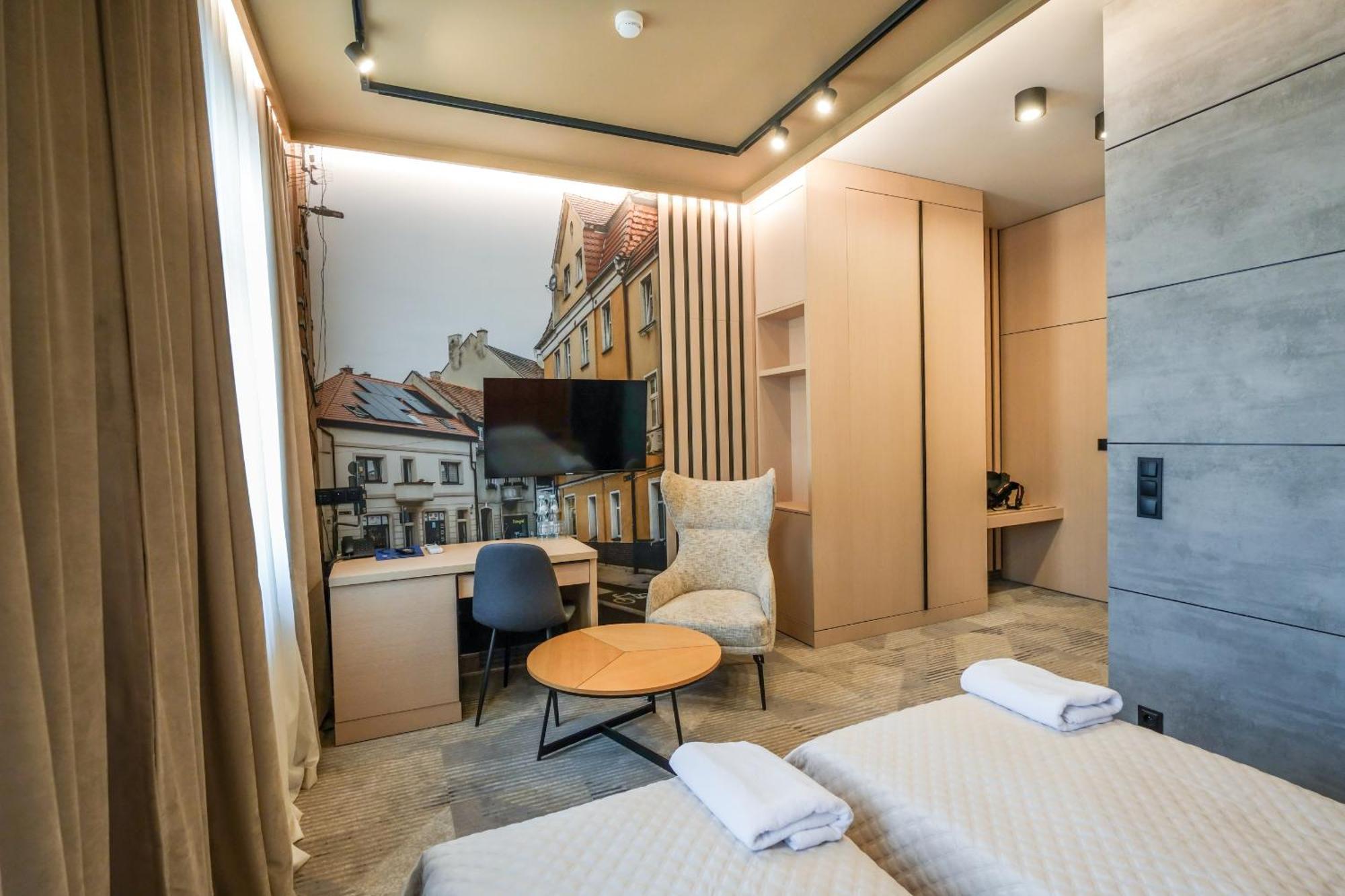 Hotel Jarota 야로친 외부 사진